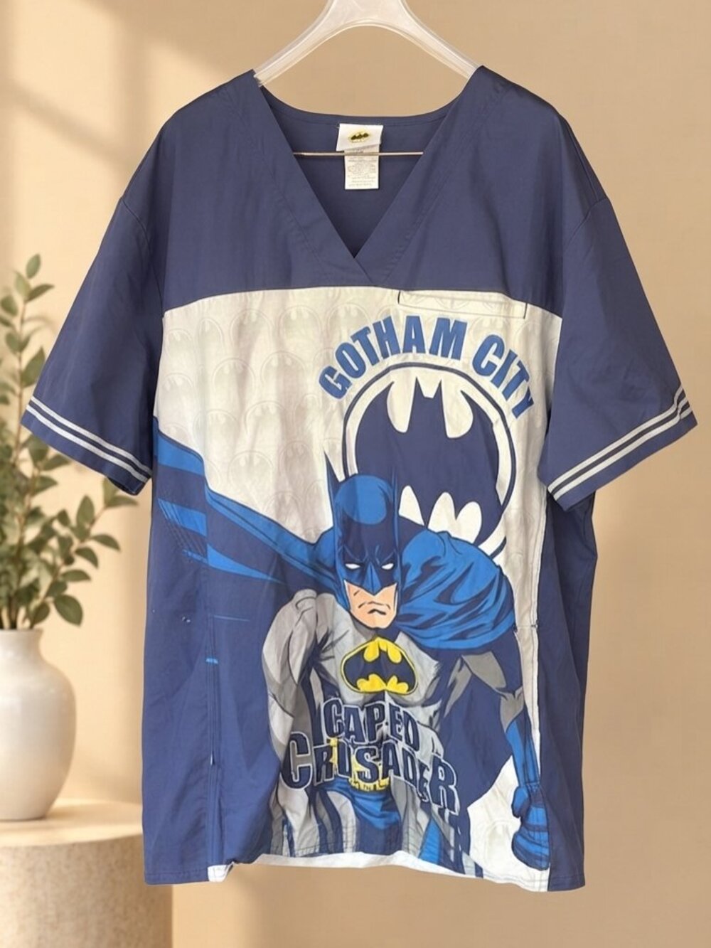 Cherokee Tooniforms Batman DC Comics Scrub Top Men's XL V-Neck Blue Graphic